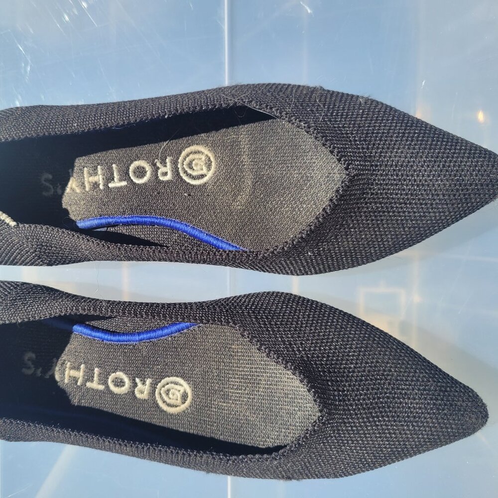 Black Rothy's Pointed Toe Flats sz 6